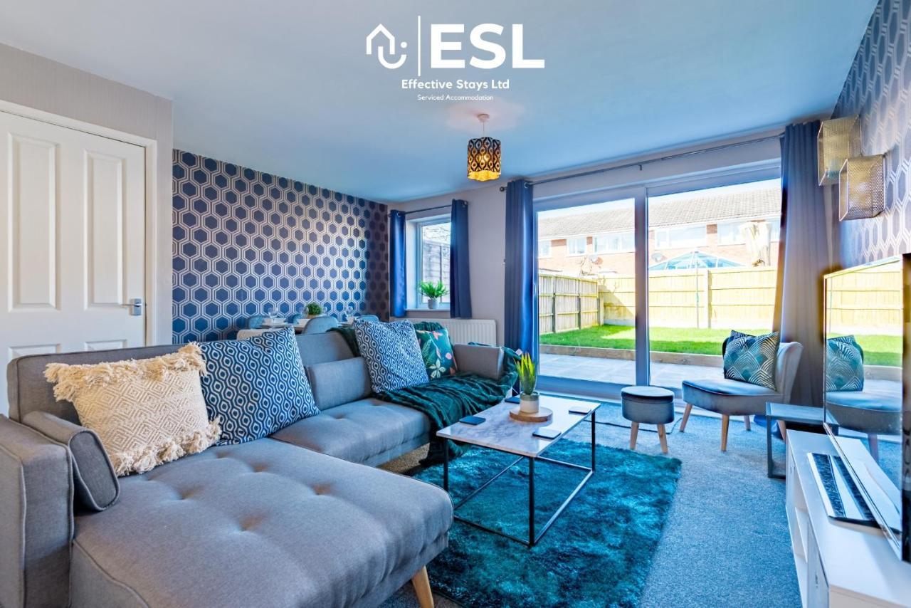 3 Bedroom House With Garden And Driveway Parking - Less Than 10 Mins From Chester City Centre Dış mekan fotoğraf