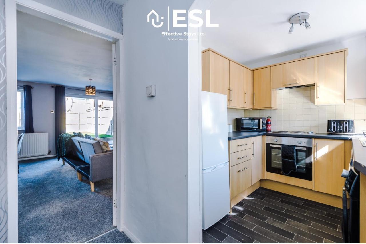 3 Bedroom House With Garden And Driveway Parking - Less Than 10 Mins From Chester City Centre Dış mekan fotoğraf
