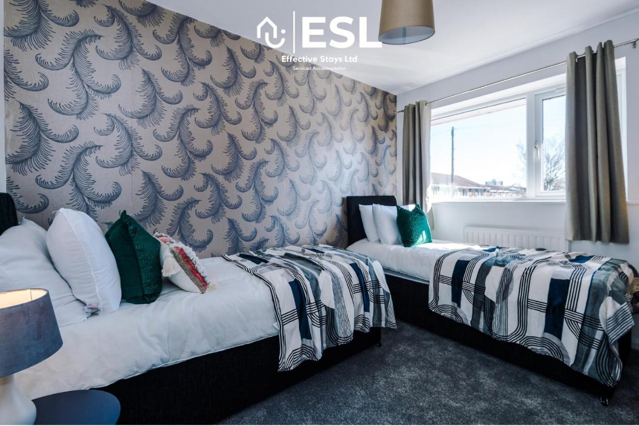 3 Bedroom House With Garden And Driveway Parking - Less Than 10 Mins From Chester City Centre Dış mekan fotoğraf