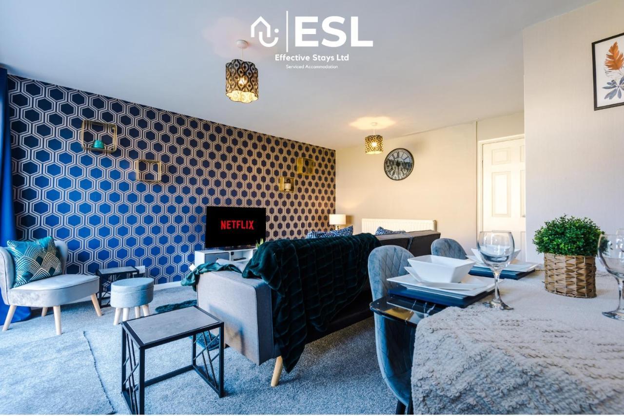 3 Bedroom House With Garden And Driveway Parking - Less Than 10 Mins From Chester City Centre Dış mekan fotoğraf
