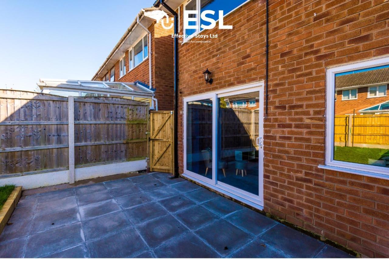 3 Bedroom House With Garden And Driveway Parking - Less Than 10 Mins From Chester City Centre Dış mekan fotoğraf