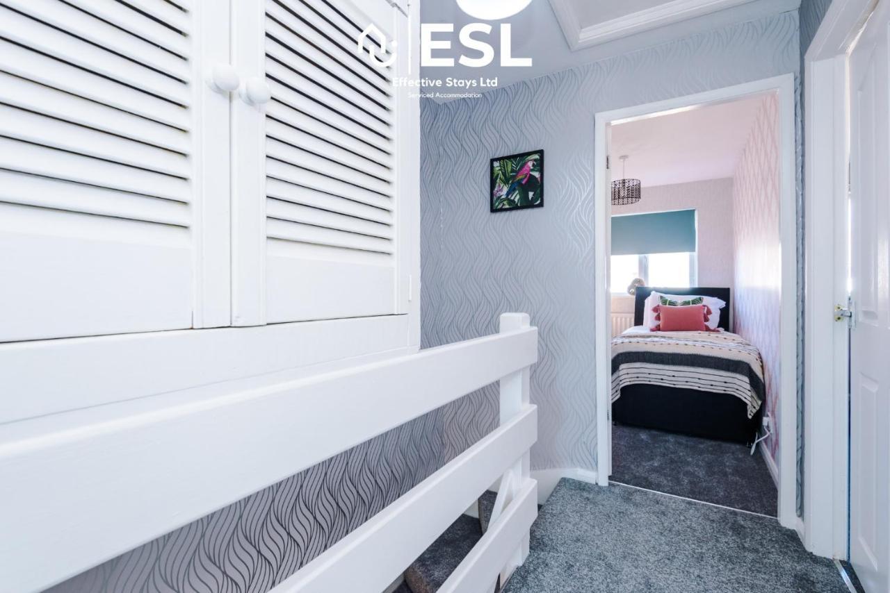 3 Bedroom House With Garden And Driveway Parking - Less Than 10 Mins From Chester City Centre Dış mekan fotoğraf