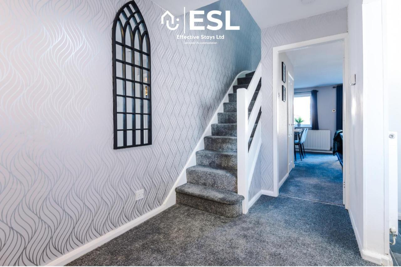 3 Bedroom House With Garden And Driveway Parking - Less Than 10 Mins From Chester City Centre Dış mekan fotoğraf